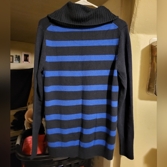 Gap cowl neck striped sweater, women's size large. NWOT. - Picture 2 of 9
